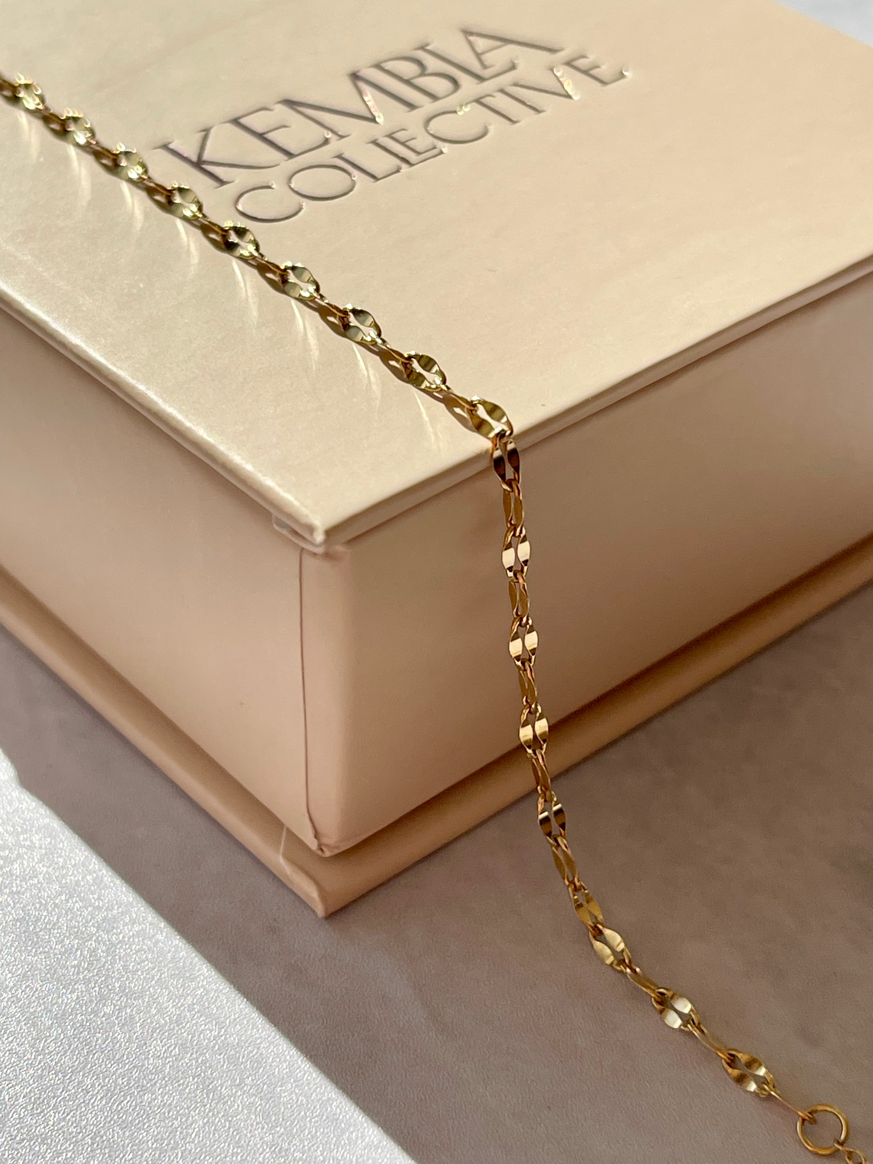 Regina | Chain Bracelet - Gold or Silver, Waterproof