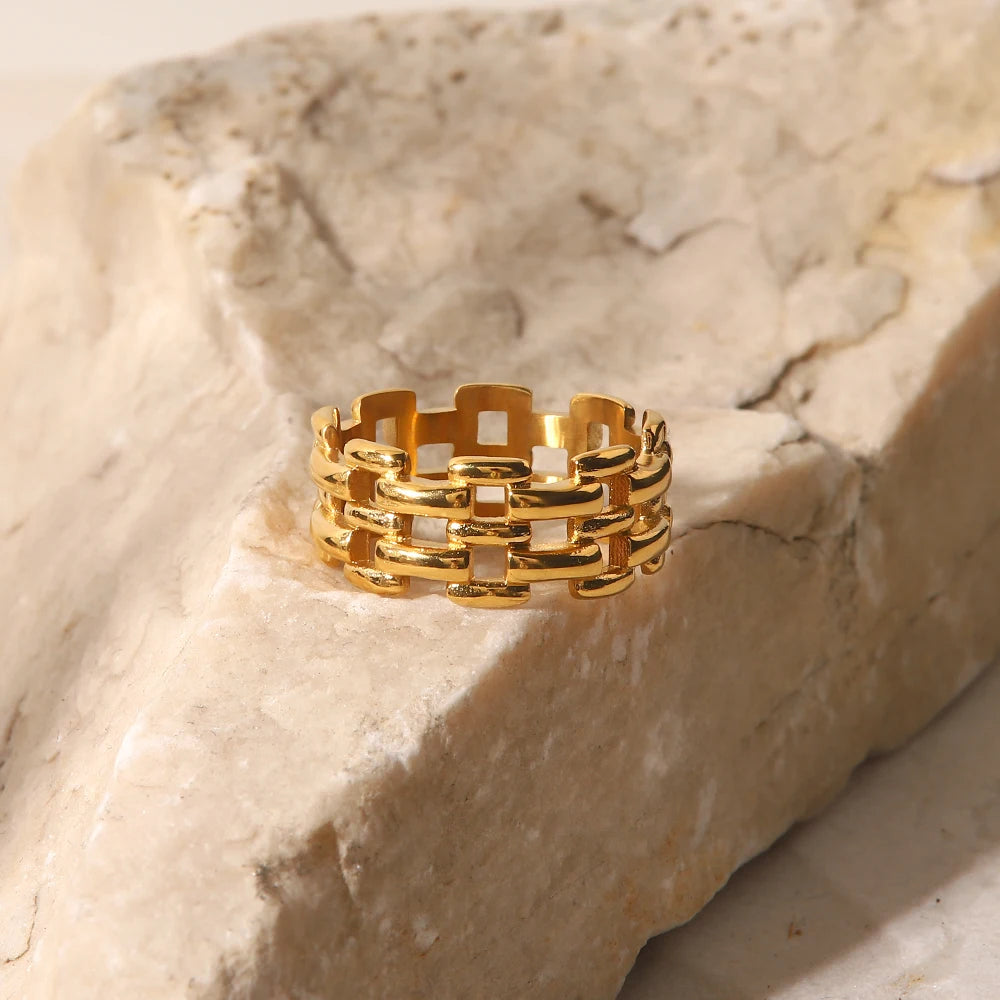 Stella | Crosshatch Style Ring - 18K Gold Plated, Waterproof